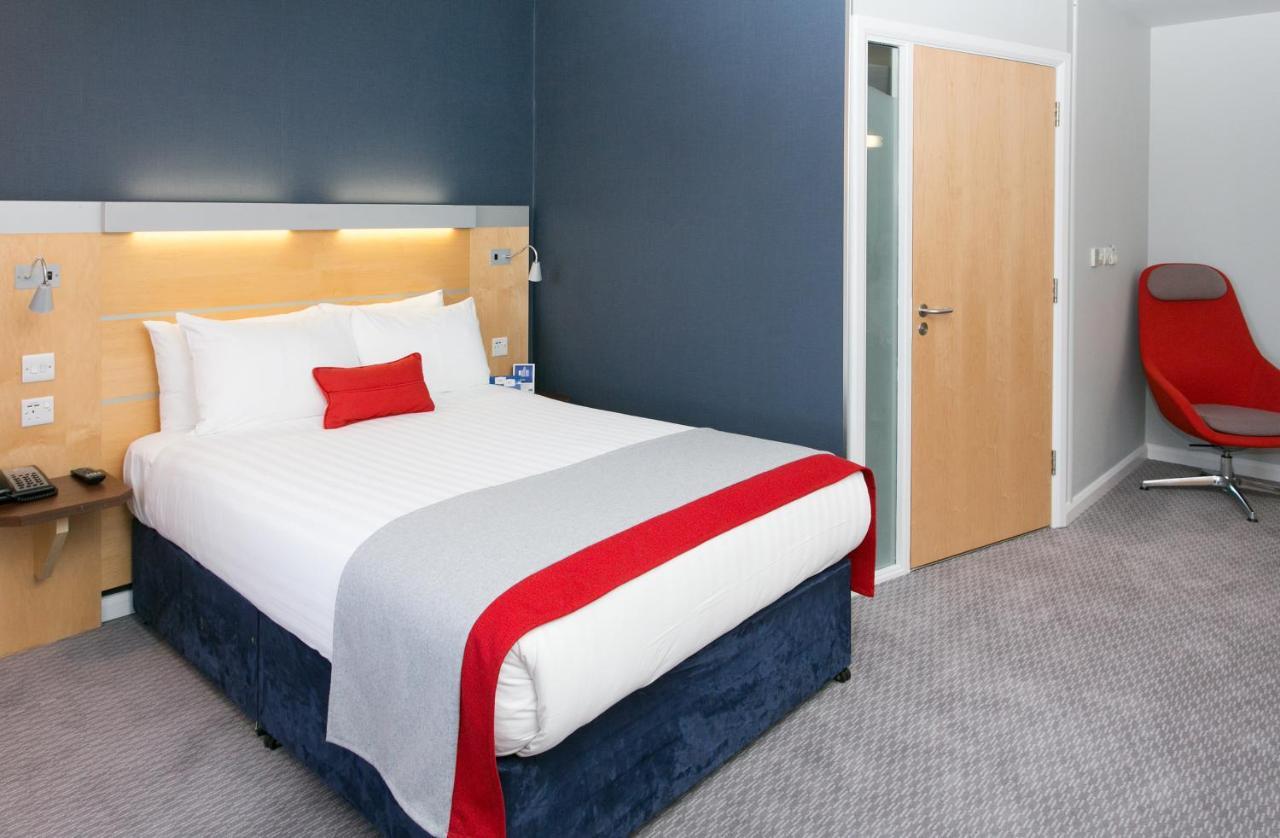Holiday Inn Express Antrim By Ihg מראה חיצוני תמונה