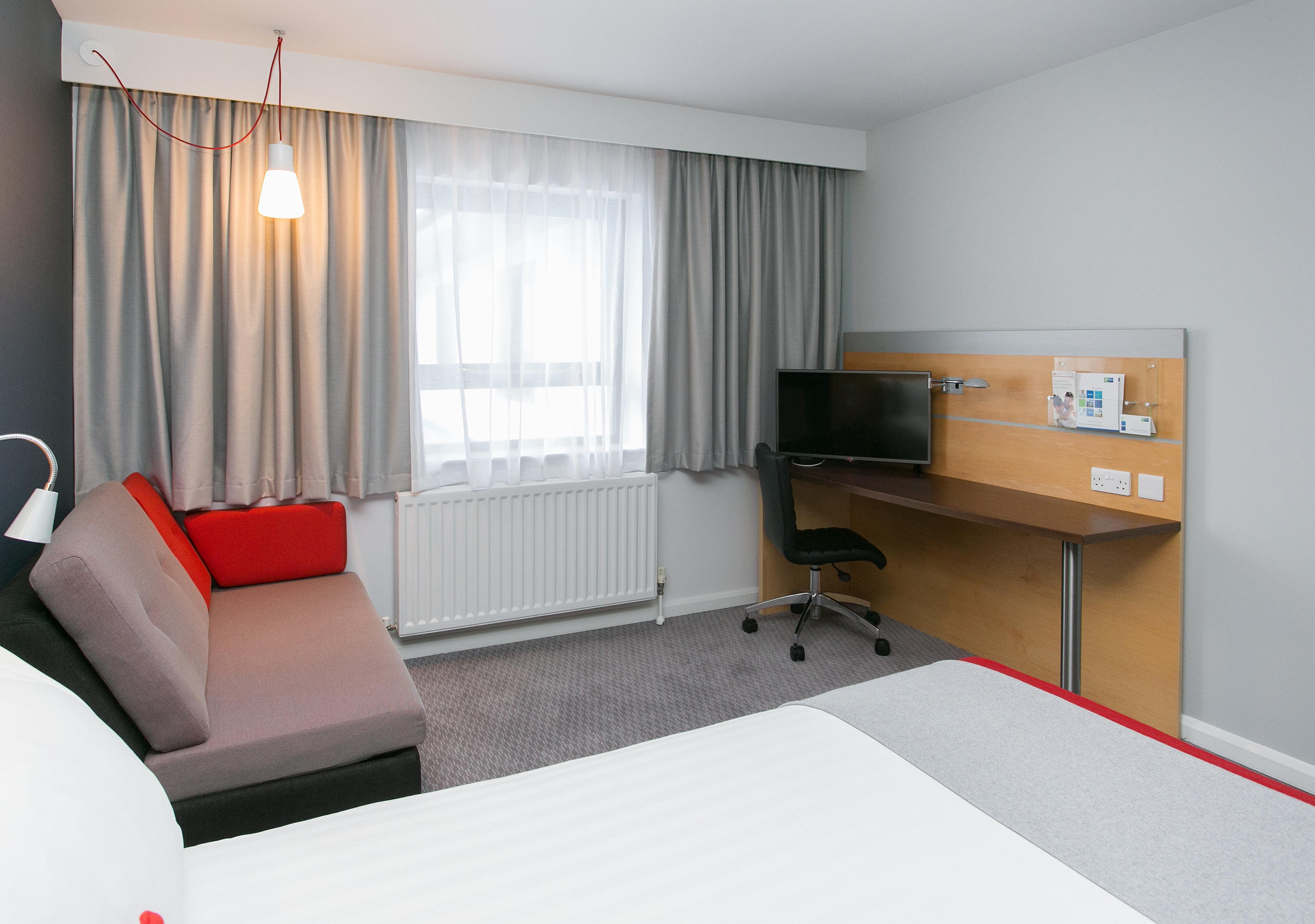 Holiday Inn Express Antrim By Ihg מראה חיצוני תמונה