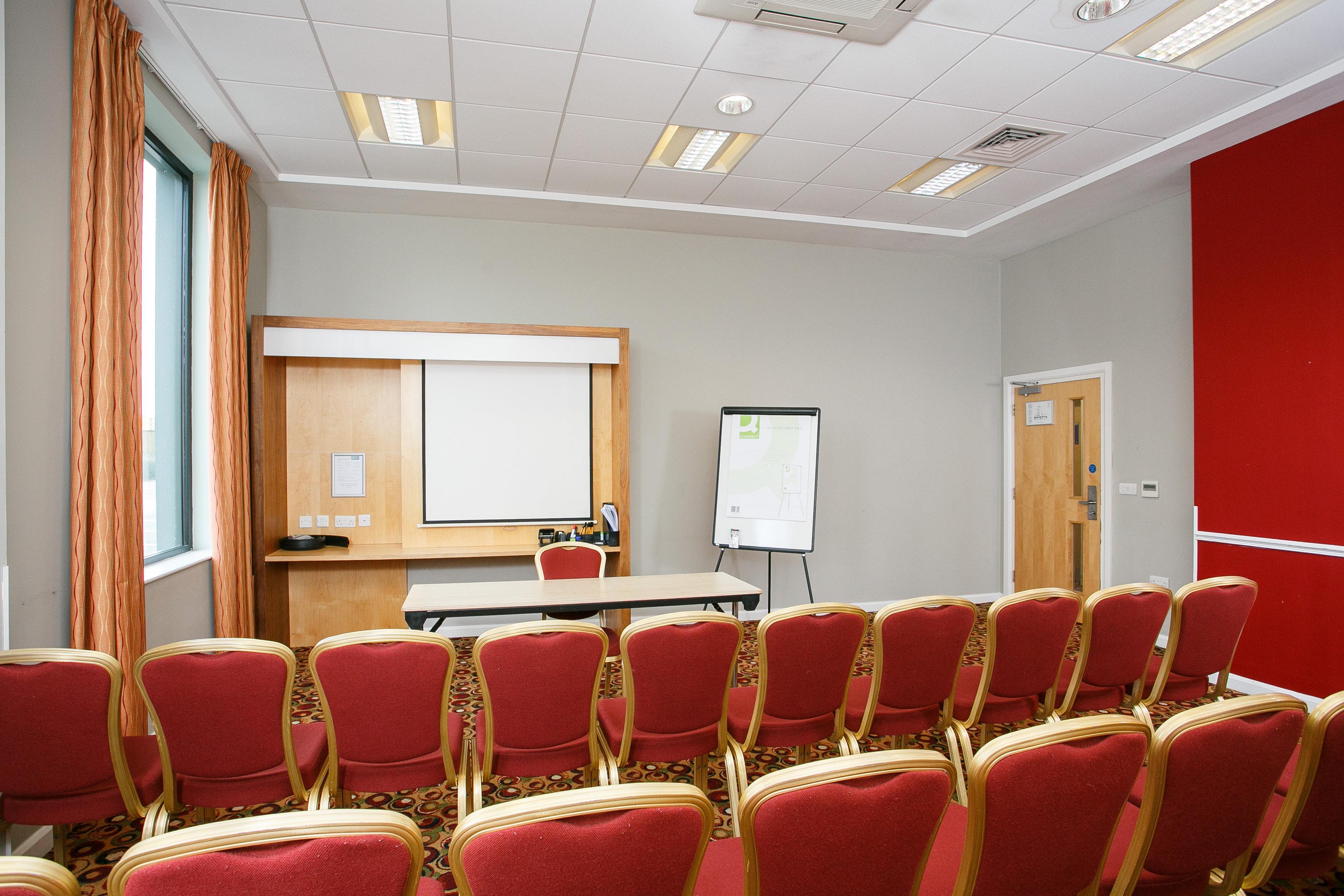 Holiday Inn Express Antrim By Ihg מראה חיצוני תמונה