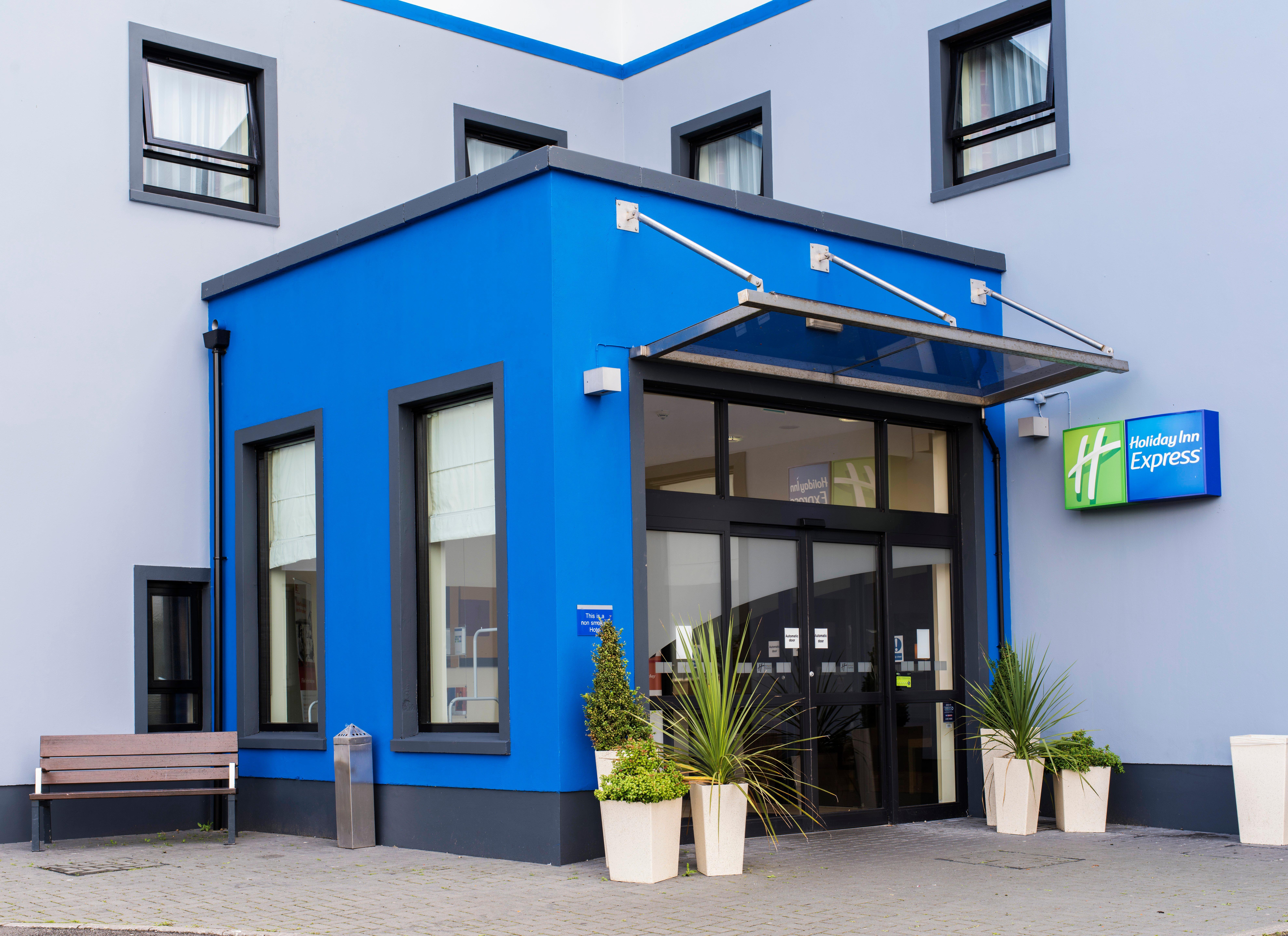 Holiday Inn Express Antrim By Ihg מראה חיצוני תמונה