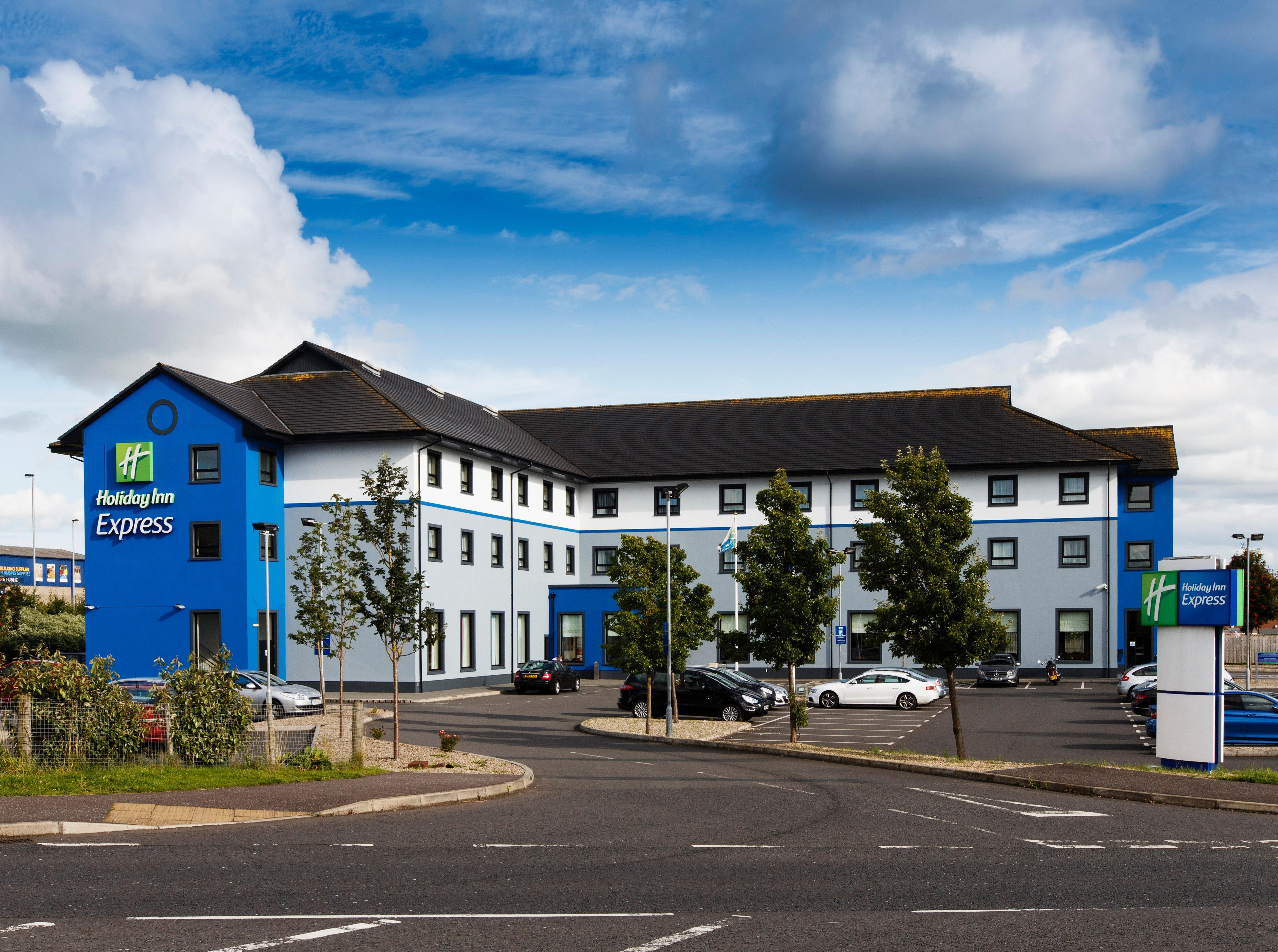 Holiday Inn Express Antrim By Ihg מראה חיצוני תמונה