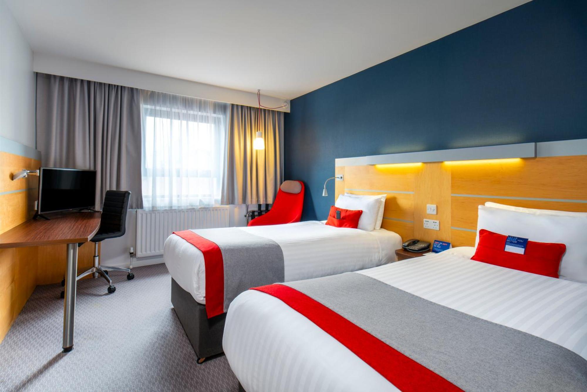 Holiday Inn Express Antrim By Ihg מראה חיצוני תמונה