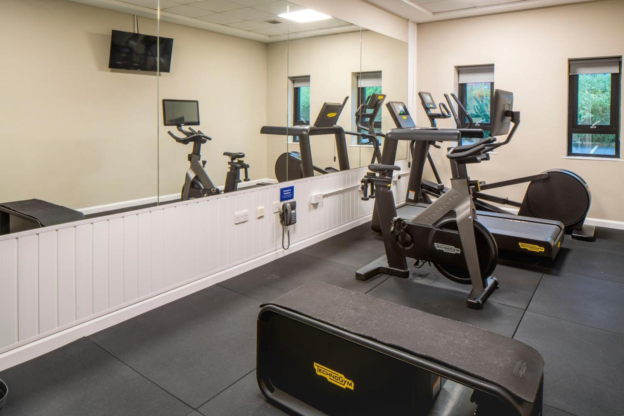 Holiday Inn Express Antrim By Ihg מראה חיצוני תמונה