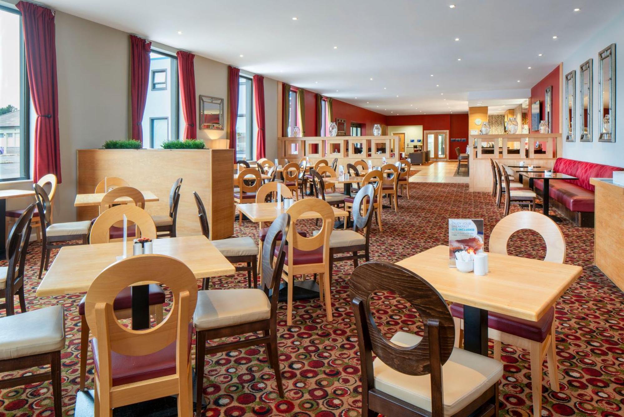 Holiday Inn Express Antrim By Ihg מראה חיצוני תמונה
