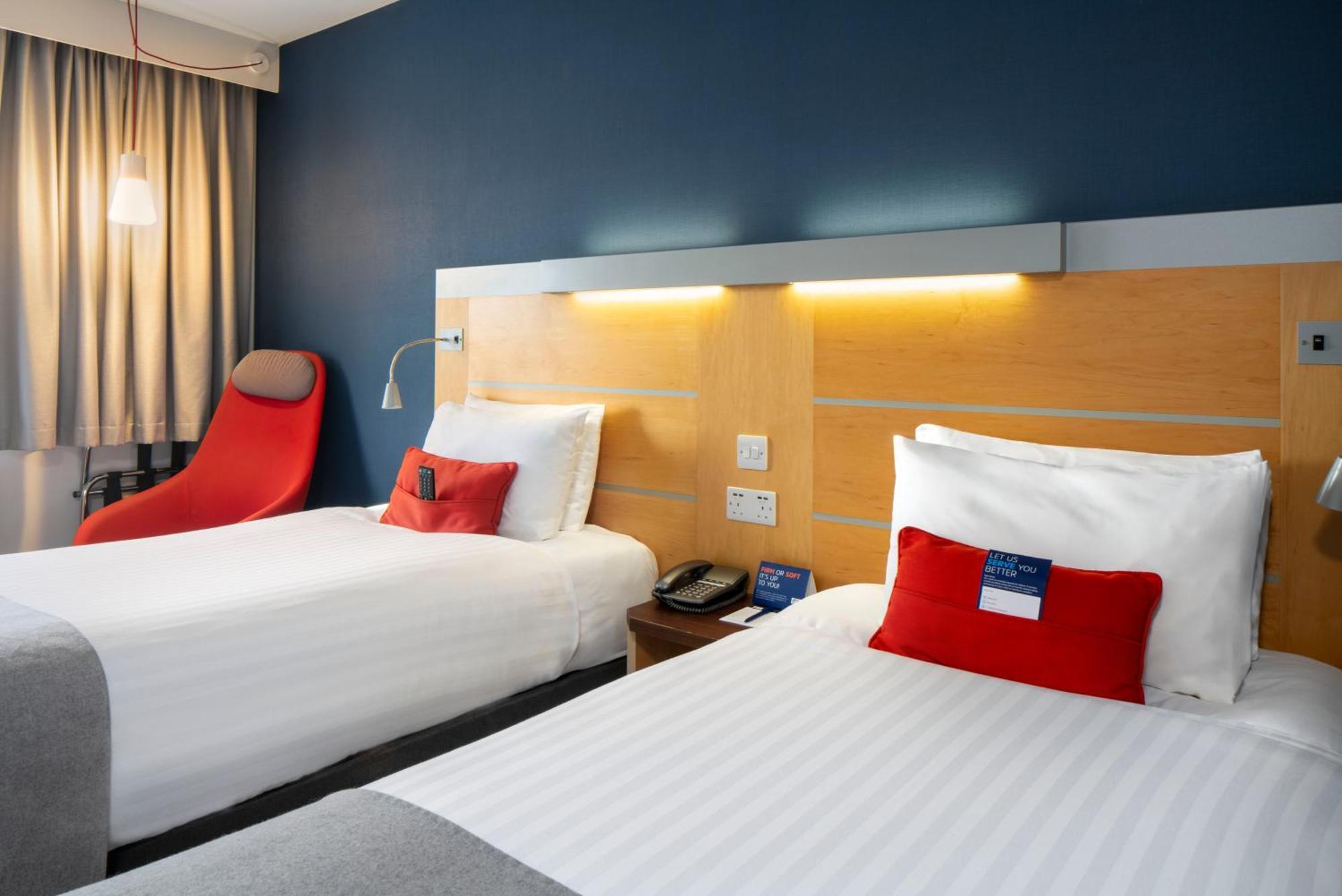 Holiday Inn Express Antrim By Ihg מראה חיצוני תמונה