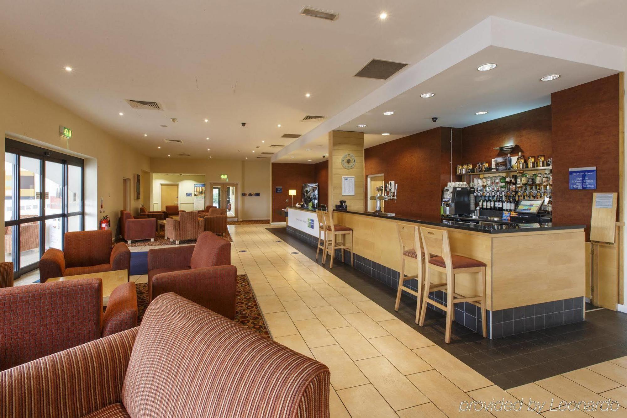 Holiday Inn Express Antrim By Ihg מראה חיצוני תמונה